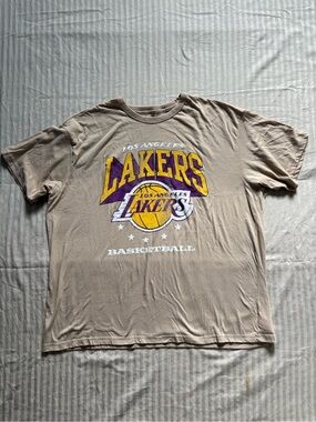 Los Angeles Lakers Basketball NBA Brand Men’s Beige Shirt Size XXL Basketball
